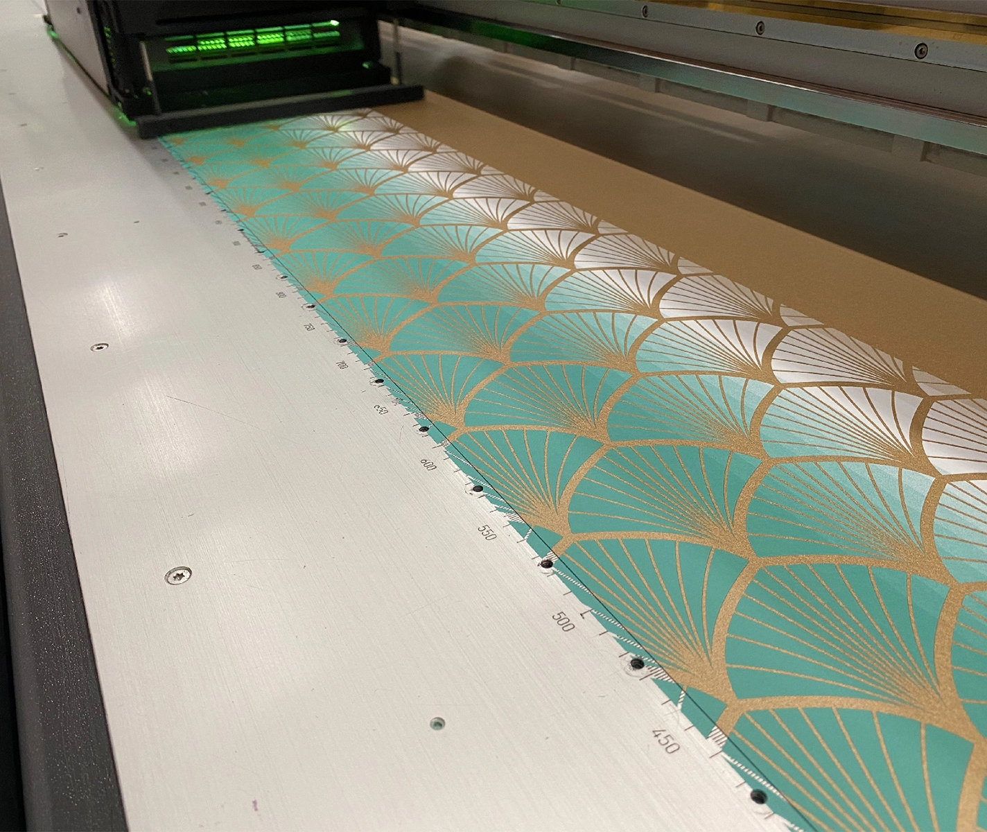 colegram-les-thes-de-betty-wallpaper